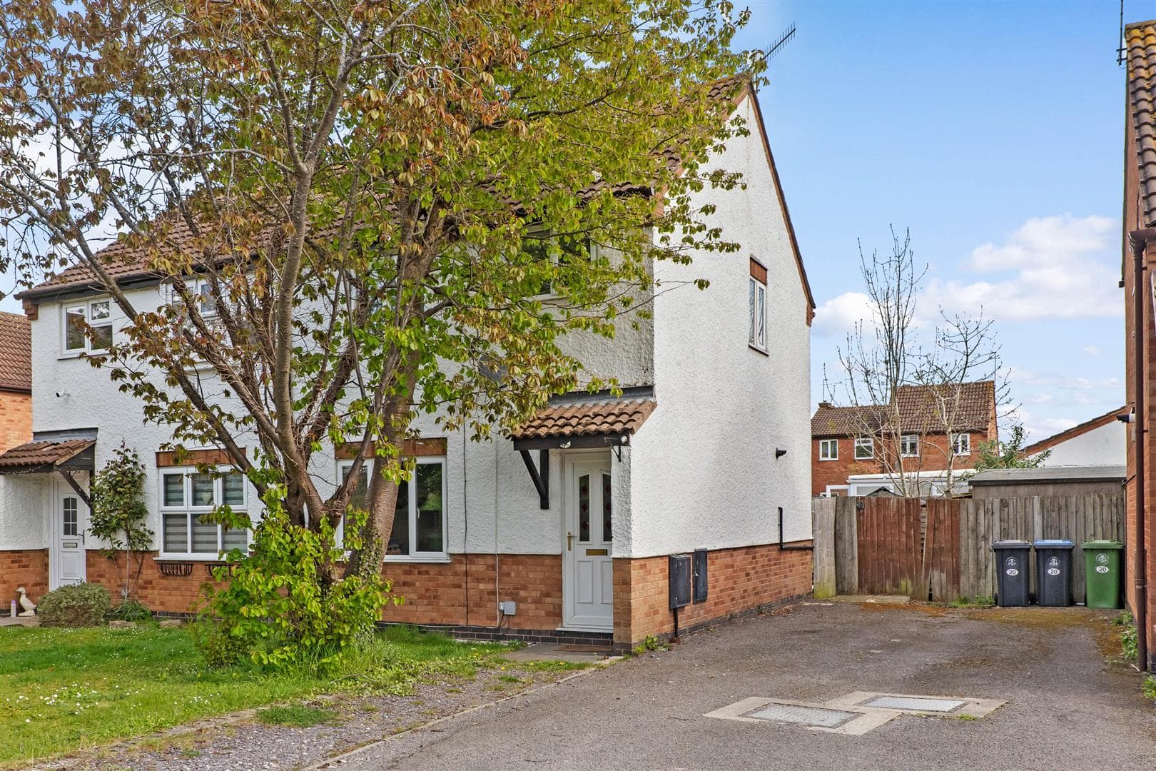 Pampas Close, Stratford-Upon-Avon, CV37 0TN